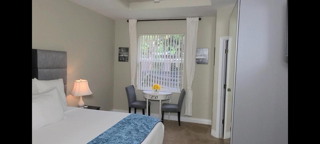 Private Suite - Private Home Stay Fort Lauderdale Eksteriør billede